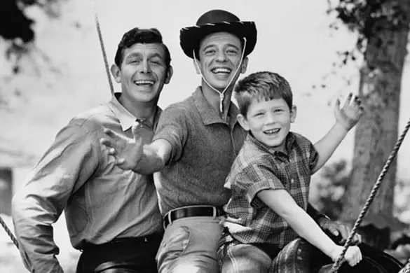Photo of ‘M*A*S*H’ and ‘The Andy Griffith Show’ Episodes Airing on TV on a New Night