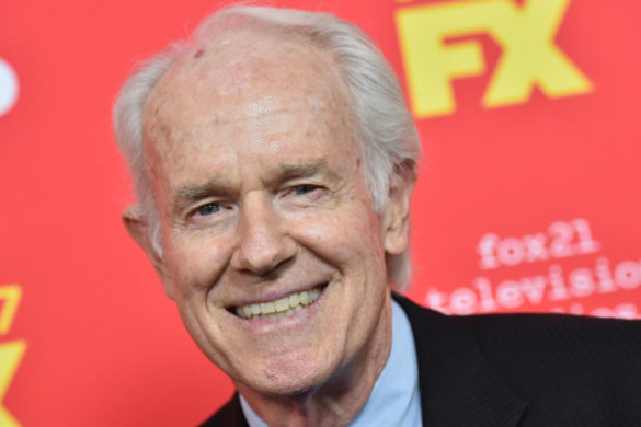 Photo of ‘M*A*S*H’ Star Mike Farrell Described His Father Like ‘John Wayne’