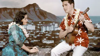 Photo of Elvis Presley’s ‘Blue Hawaii’ Co-Star Remembers Him as ‘Sweet and Caring’