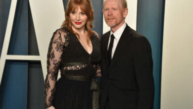 Photo of Bryce Dallas Howard’s ‘Heart Could Barely Take’ Her Kids Watching ‘The Andy Griffith Show’ With Granddad Ron Howard
