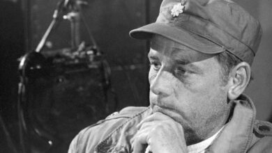 Photo of ‘M*A*S*H’: Creator Larry Gelbart Opens Up About Killing Off McLean Stevenson’s Character, Henry Blake