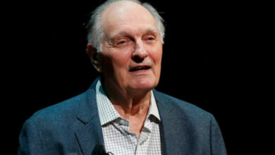 Photo of ‘M*A*S*H’ Star Alan Alda Gets Called ‘Fonzie’ at Home: Here’s Why