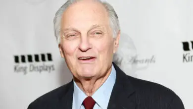 Photo of ‘M*A*S*H’ Star Alan Alda Revealed the ‘Toughest Job to Have’ in Making TV, Film